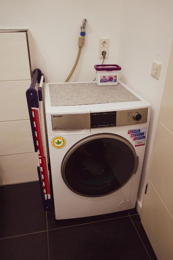 Stilvolles City-Loft Mit Privatem Whirlpool Trier Bagian luar foto