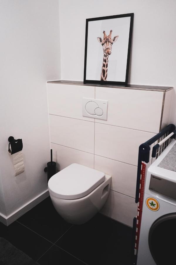 Stilvolles City-Loft Mit Privatem Whirlpool Trier Bagian luar foto