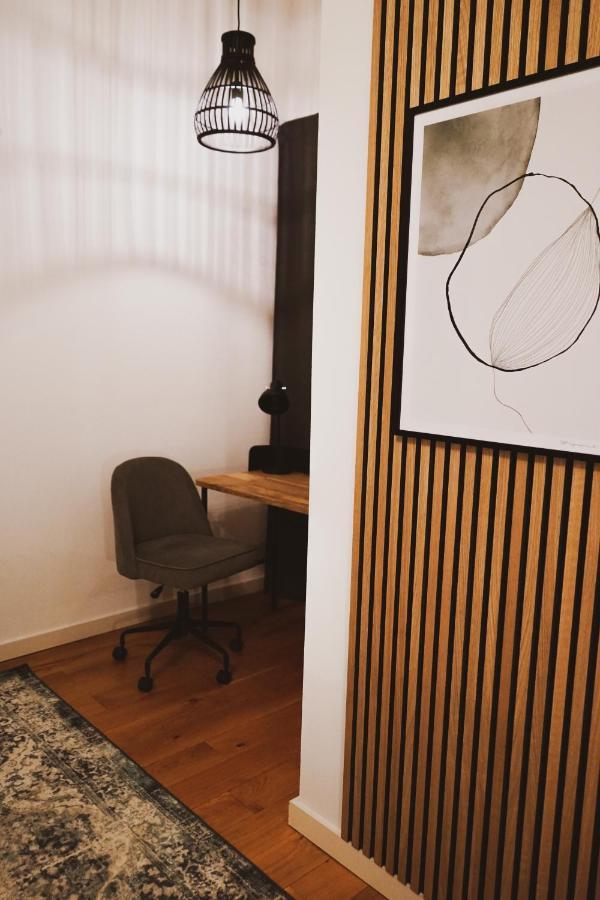 Stilvolles City-Loft Mit Privatem Whirlpool Trier Bagian luar foto